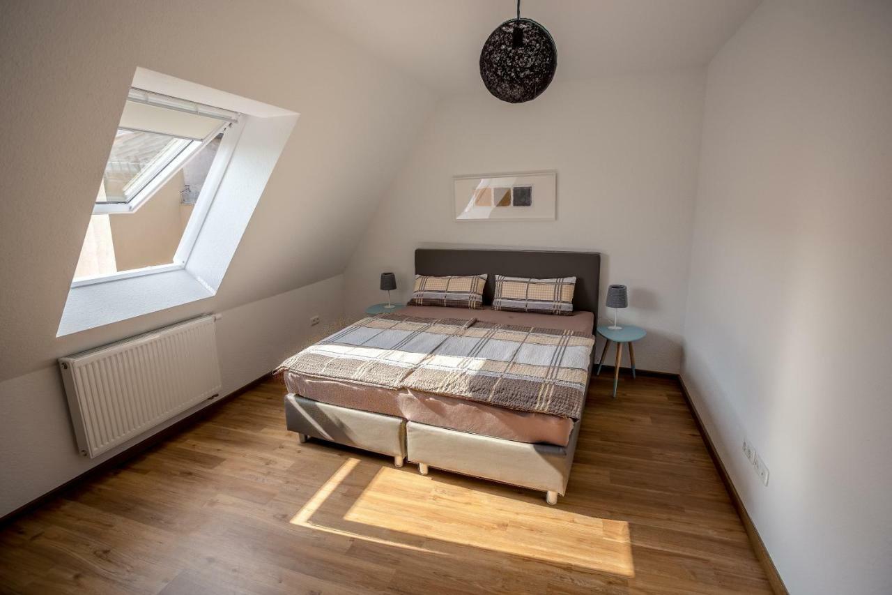 Talstation 20 / Innenstadt, 2 Schlafzimmer, Terrasse * Ruedesheim am Rhein